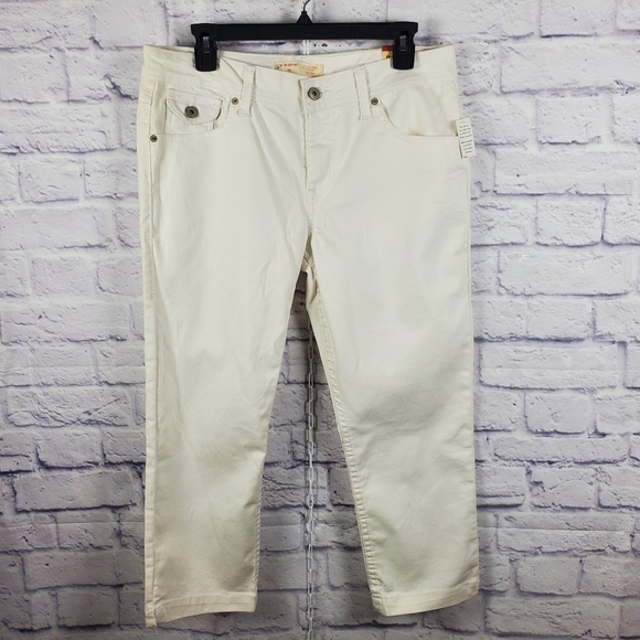 NWT No Boundaries 5 Pocket Capri Jeans, 15, White - Picture 1 of 13